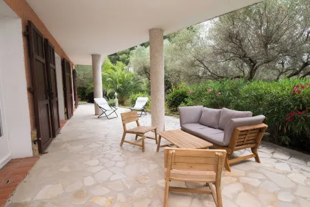 Your villa, for 2... with swimming pool in Sanary Jardin et Piscine