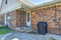 Convenient 2 bedroom with King Bed