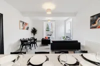 Spacious city center apartment - Апартаменты