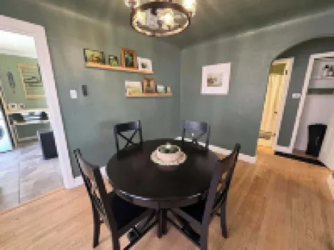 The Clover Cottage - Rolla's St.Pat's Themed house near S&T, Acorn Trail & more!