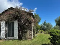 Stone casetta 3km from the sea near the port of taverna and moriani beach
