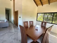 ático hermoso en el cuarto piso Hotels in Jarabacoa