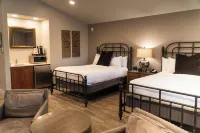 Huff House Inn and Cabins