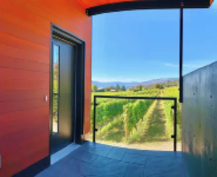 Luxury Guest Suite at Moraine Winery with Vineyard and Lake Views