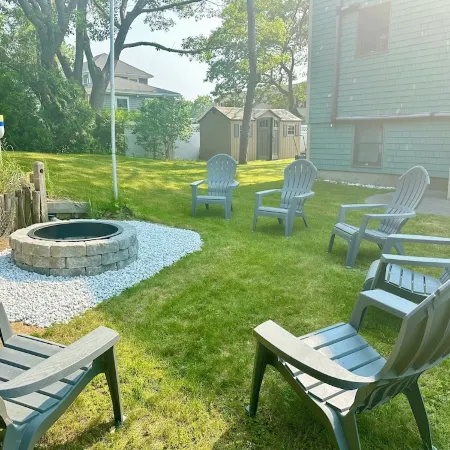 "Tide Vibes" at Ferry Beach - a 4 Bed/3 Bath Spacious Retreat for 13!