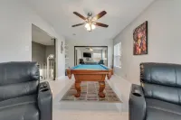 Charming 3-bedroom house in wonderful Grand Prairie with Pool Table and Office