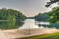 Charming 3-bedroom cabin with amazing mountain views in delightful Jasper Hotel di Pickens County