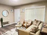 Modern Cozy Home In Miami, Fl with game room!