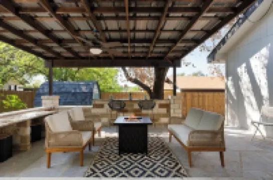 Charming 4-bedroom house, walkable to Downtown Georgetown Restaurants & Shopping