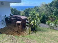 Lower villa with sea and mountain views Hotels in 