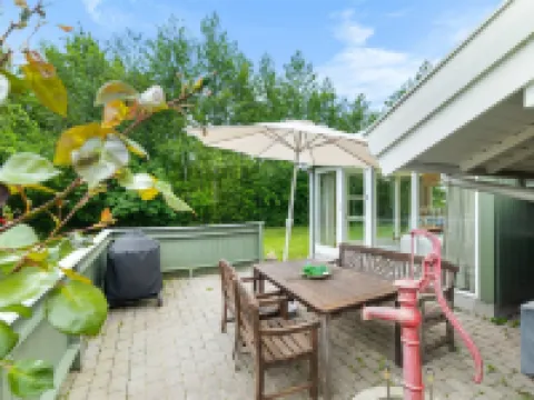 "Gitt" - 140m from the sea