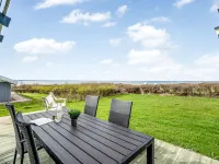 "Kirsa" - 200m to the Fjord Hotels in Vinderup