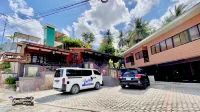 24/7 Lantawan Resort - parking