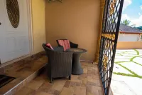 Elegant apartment with WiFi in safe , private area in Mandeville Hotels in Mandeville