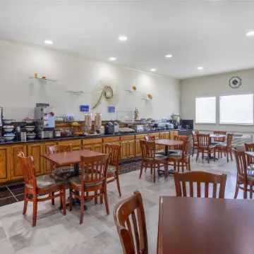 Best Western Limestone Inn Suites