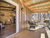 Modern Cabin w/ Fire Pit < 3 Mi to Trails! Hotels in Boyd