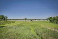 Glendive Getaway w/ Yellowstone River Access! - Parkplatz