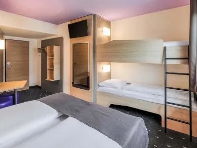 B&B HOTEL Stuttgart-Vaihingen Hotel in zona Bärensee