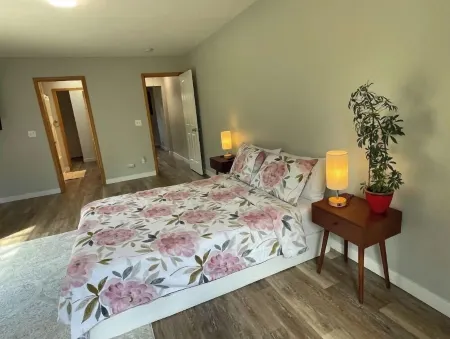 Modern 3 Bedroom Home in Beaverton