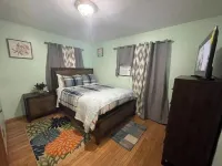 Cheerful 2-Bedroom Home With On Premises Parking Hotel a North Amityville