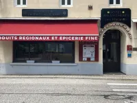 Hôtel et Appartements les Platanes Hotel a Lanarce