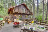 Walk Downtown: Arnold Cabin w/ Large Deck! - Pet friendly