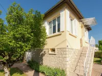 Cozy Garden Retreat Malemort Hotels in Malemort