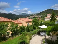 Modern Terrace Stay Montbrun