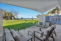Rolling Surf Resort Sunshine Coast