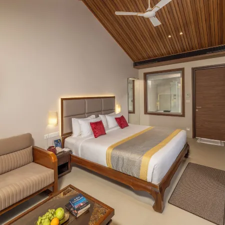 Uday Suites - the Airport Hotel