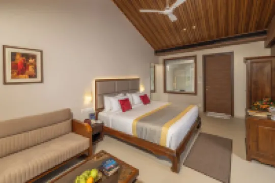 Uday Suites - the Airport Hotel