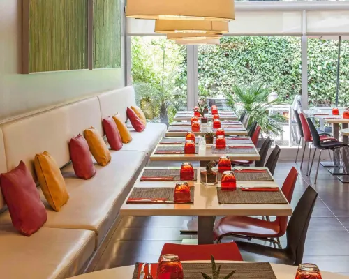 Ibis Barcelona Cornella Makanan Photos