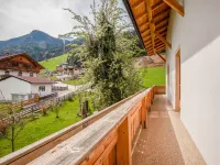 Apartment in Hainzenberg near Ski Lift - WiFi