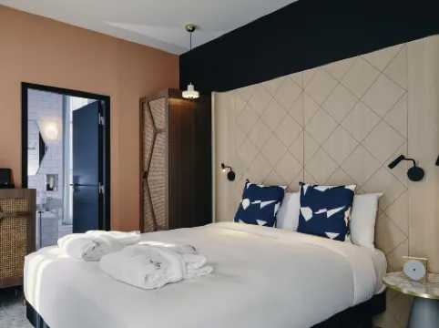 馬賽卡奴比埃爾大街美居飯店