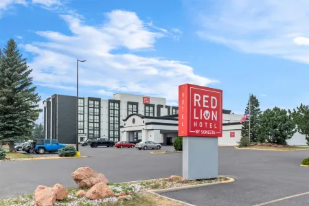 Red Lion Hotel & Conference Center Cheyenne Отели рядом с Аэропорт Шайенн