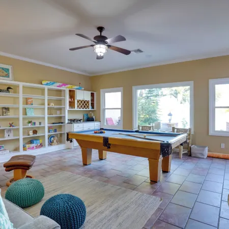 Lakefront Winter Haven Retreat Hot Tub and Patio!