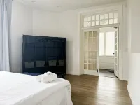 Spacious and Modern Apt in Downtown Evansville in a Historic Victorian Home