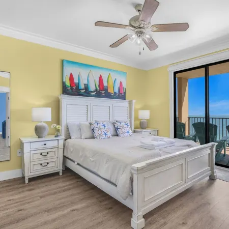 Beachfront! Pools! Phoenix V! Splashpad! Sleeps 12! 2 Reserved Parking Spots!