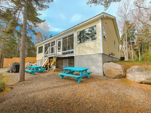 ⭐NEW⭐ Stunning Beachfront Living w/ Gameroom & Firepit Near Acadia