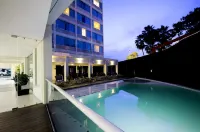 Crowne Plaza VILLAHERMOSA by IHG - piscine