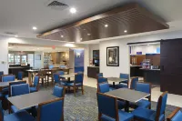 Holiday Inn Express Grand Rapids SW
