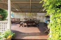 Poinciana Cottages Hotels in Burnt Pine