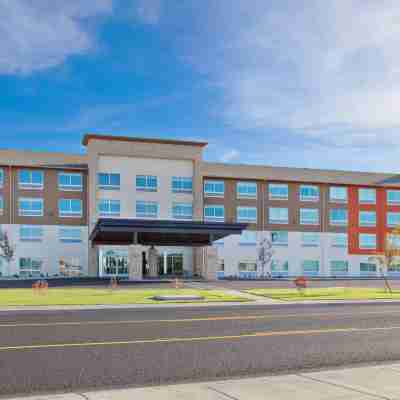 Holiday Inn Express & Suites Moses Lake Hotel Exterior