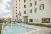 Staybridge Suites SALTILLO by IHG - piscine