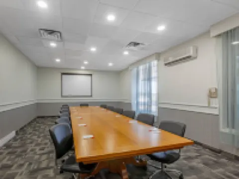 Quality Inn & Conference Centre Hoteles en Midland