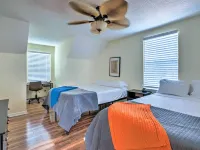 Lovely Hawthorne Home w/ Private Boat Dock! Hotels in Putnam County