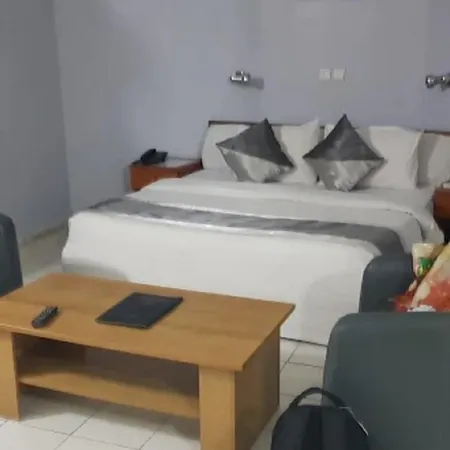 Sinoni Lodge