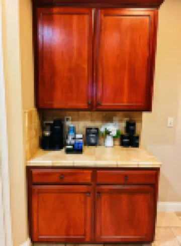 Spacious 4-bedroom house with pool and spa in north Fresno