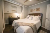 Walk to the Silos! 3 Bed 1960's Bungalow Near Baylor