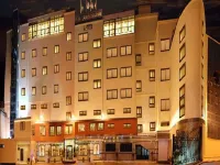 Hotel les Ambassadeurs Hotels in Oran